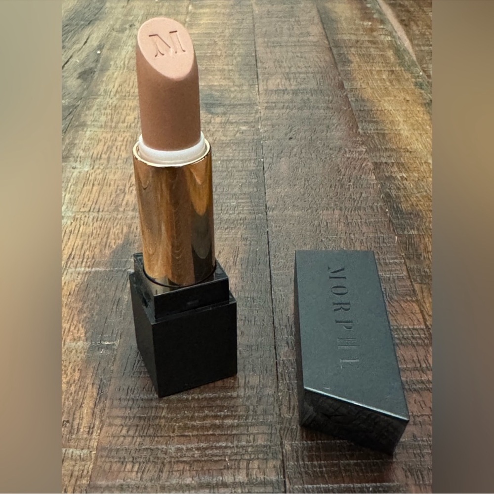MORPHE LIPSTICK- Bare All - Picture 4 of 5